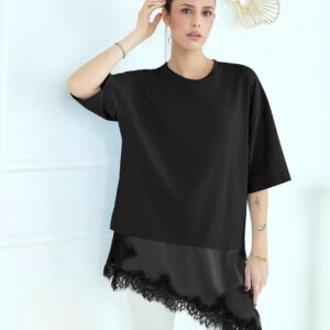 Μπλούζα ασύμμετρη με δαντέλα στο τελείωμα