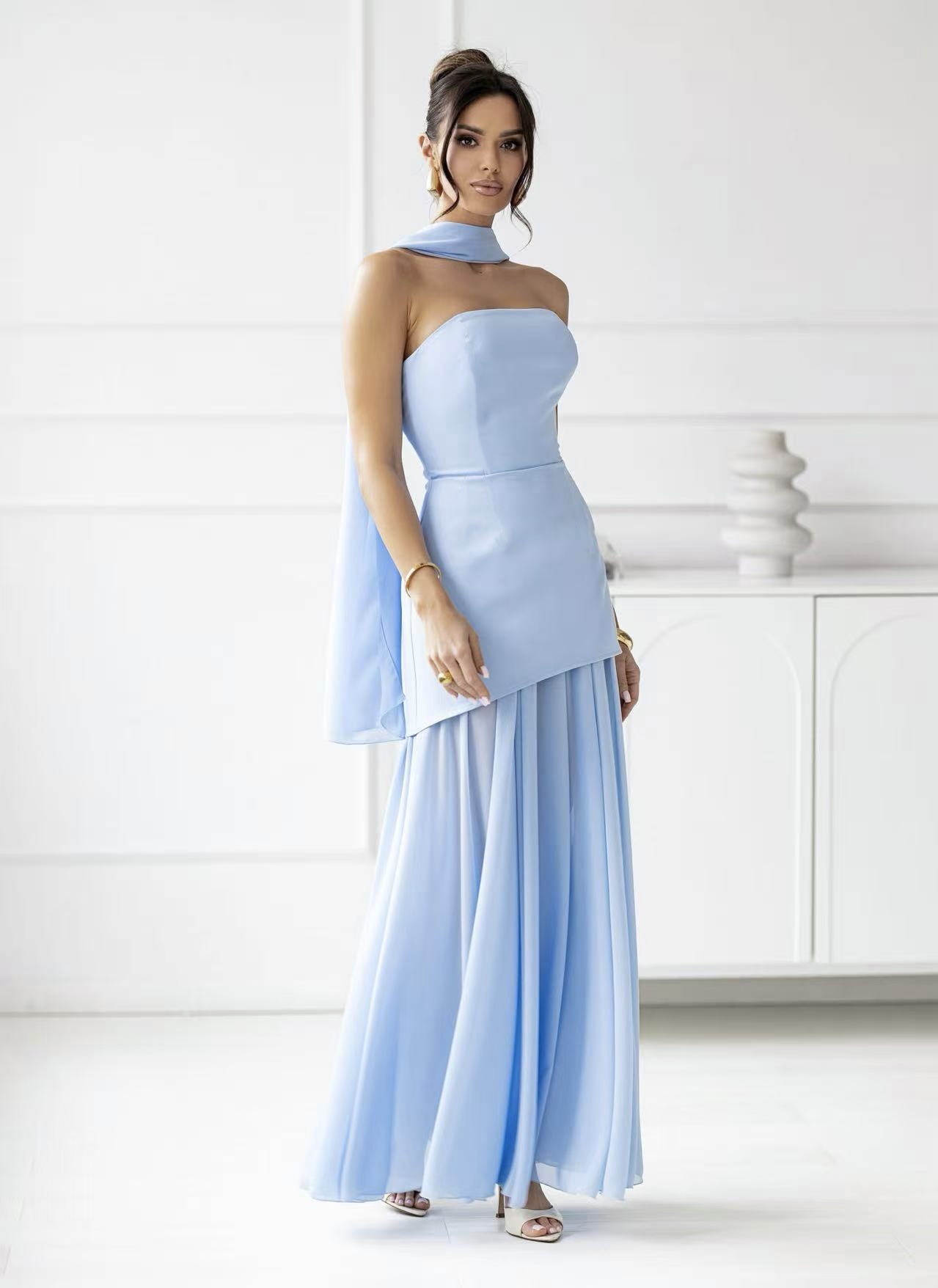 Φόρεμα μάξι στράπλες με φουλάρι - Image 7