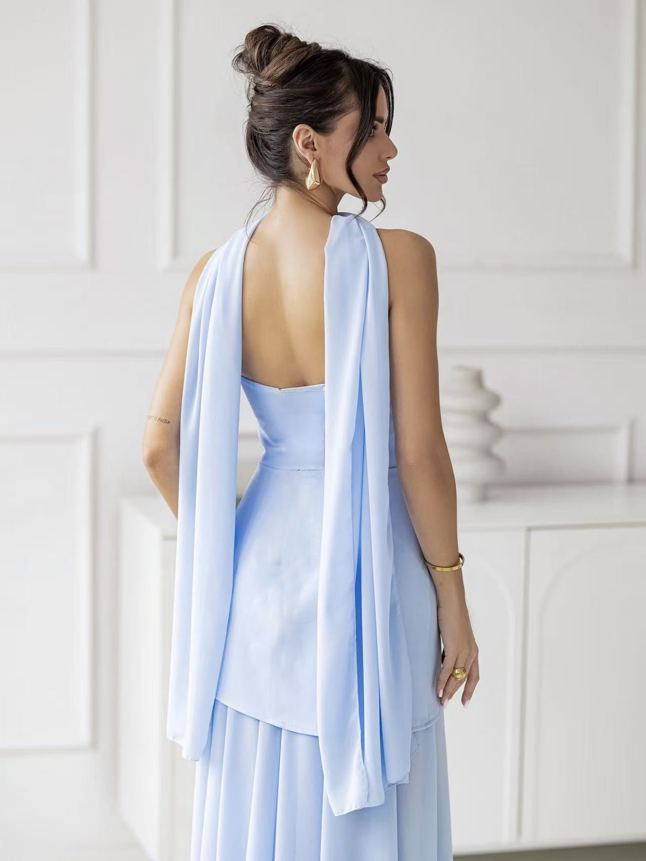 Φόρεμα μάξι στράπλες με φουλάρι - Image 6