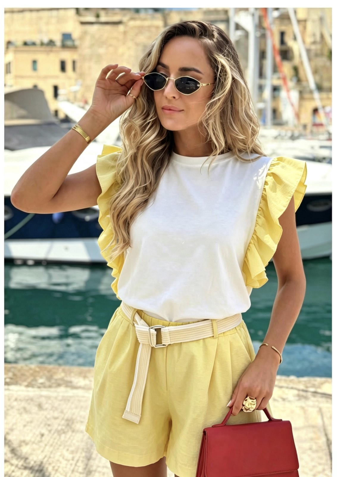 Σετ μπλούζα αμάνικη με βολάν και σορτς με ζώνη - Image 7
