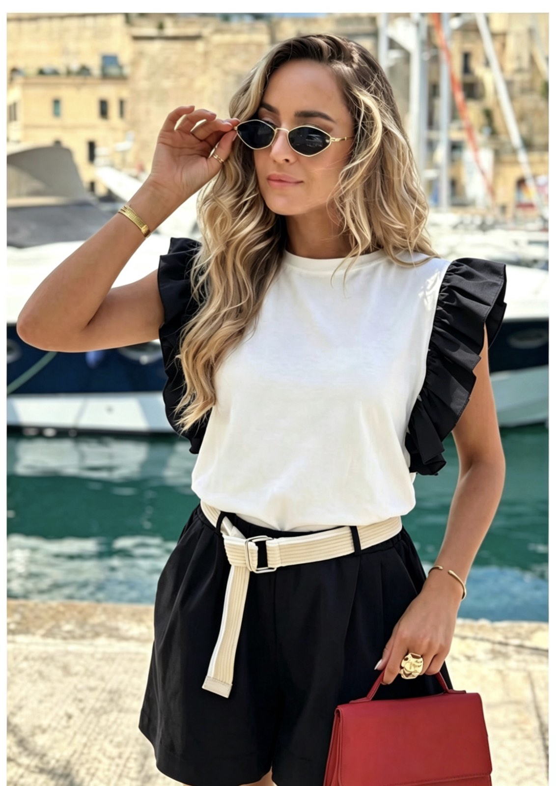 Σετ μπλούζα αμάνικη με βολάν και σορτς με ζώνη - Image 6